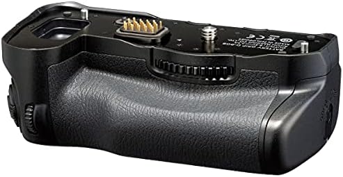 Telo digitalni slr fotoaparat Pentax K-3 Mark III formata APS-C, srebrna leća HD D FA 70-210 mm F4 ED SDM WR, pretinca za