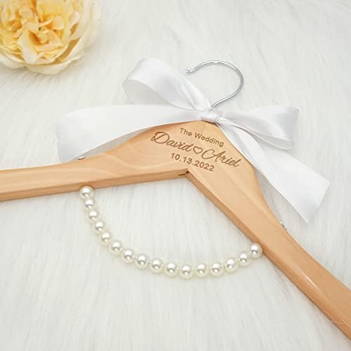 Ter prilagođena urezana vješalica od drva - personalizirana za svadbenu svadbenu mladenku