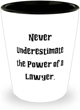 Odvjetnička šala, nikad ne podcjenjujte moć odvjetnika, smiješno piće za kolege s posla